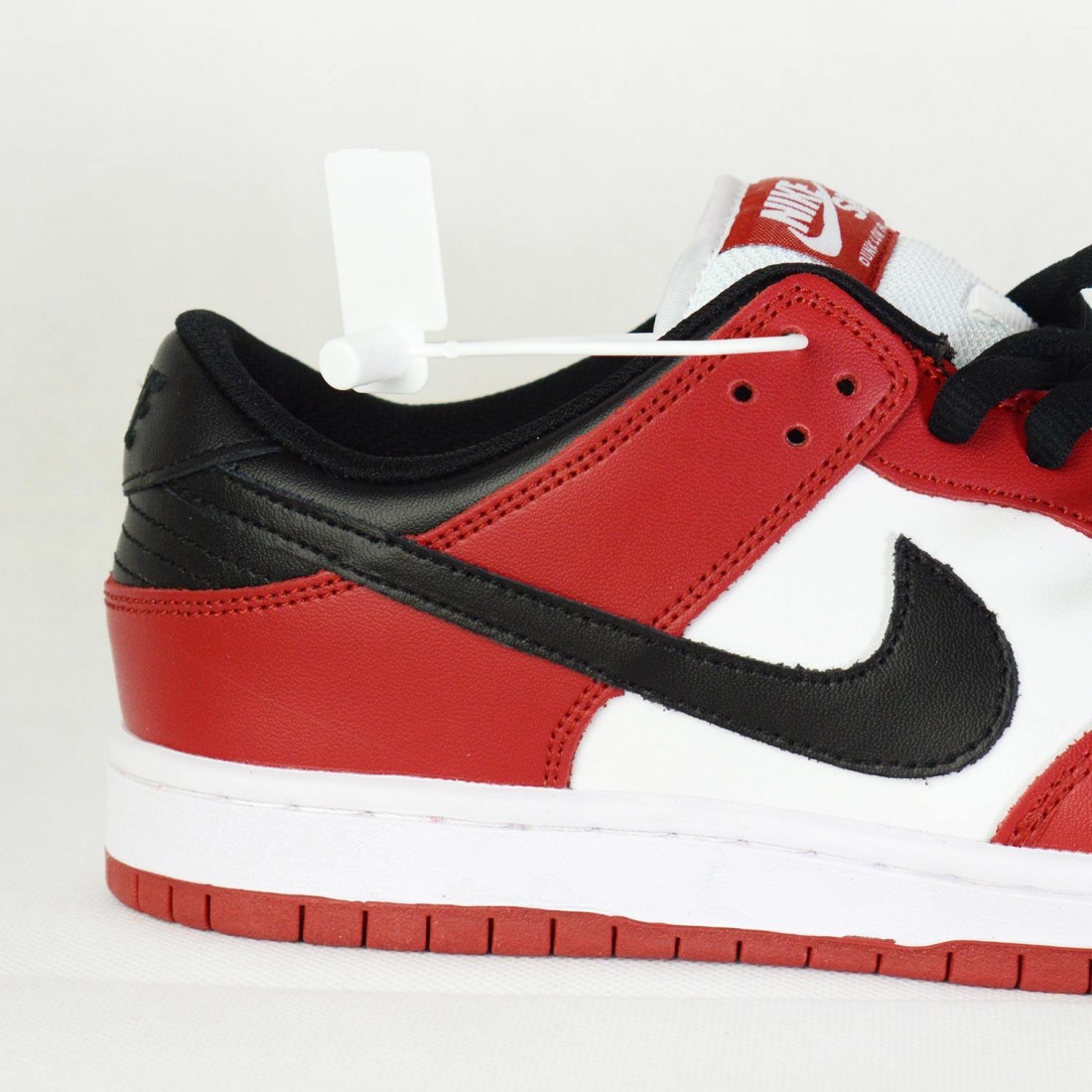 retail price nike dunks